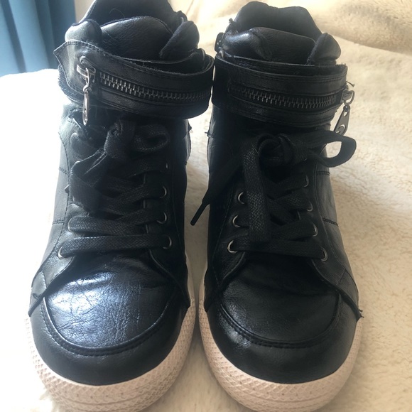 G by Guess black leather high tops size 8M nice - Picture 2 of 8